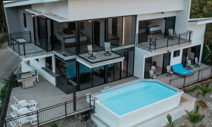 Tarcoles House | Ocean View Retreat with Infinity Pool & Game Room