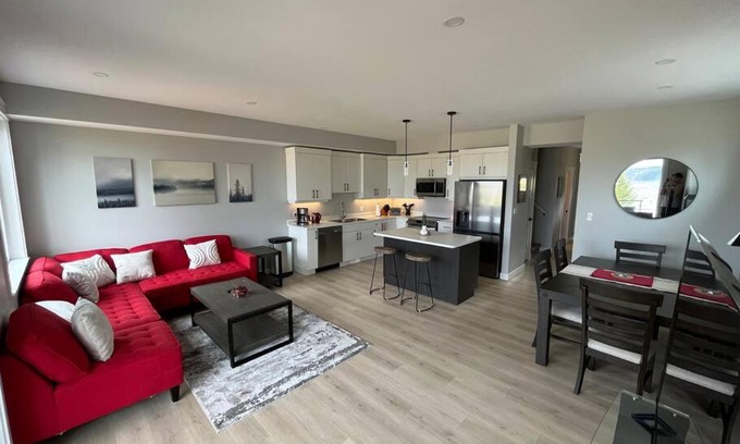 Campbell River House | Cozy Ocean View Oasis with Child-Friendly Amenities