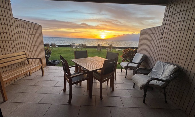Honokowai Condo | Oceanfront Escape: Beach Access and Family-Friendly Amenities