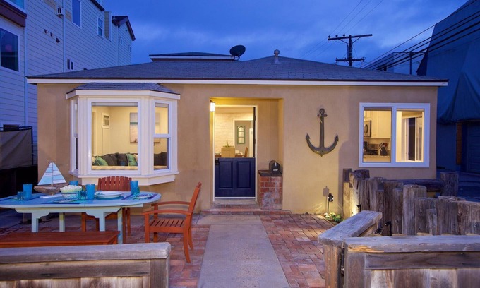 South Mission Beach House | Immaculate Retreat with Oceanfront Views and Pool Access