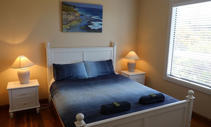 Newland House | Scenic Ocean View Overlooking Vivonne Bay with Pool Access