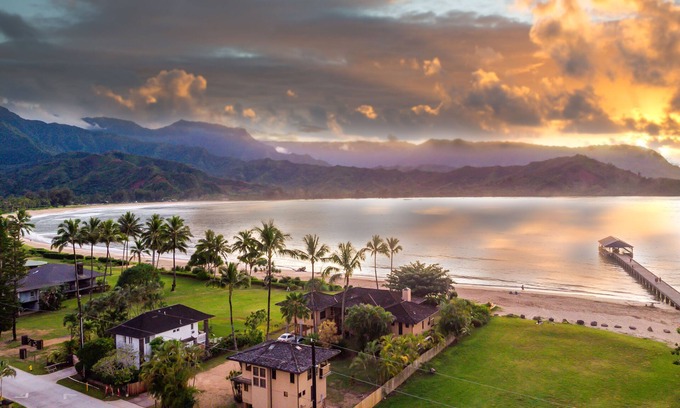 Hanalei House | Beachside Retreat with Ocean View and Family-Friendly Amenities