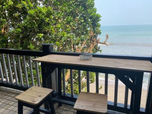 Carita Apartment | ocean view studio room by hello beach