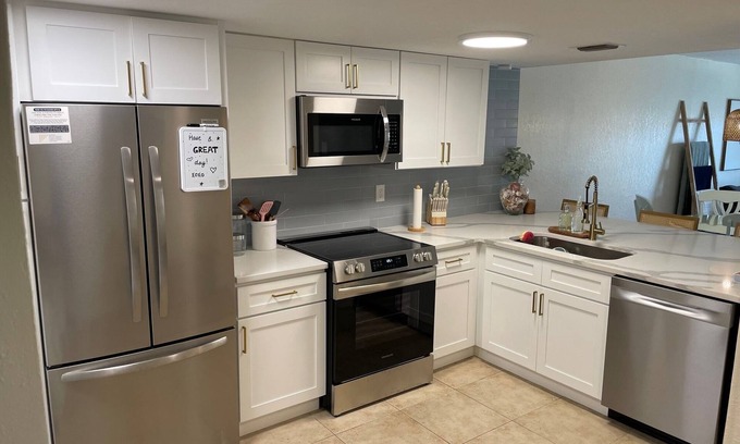 Point East Condo | Ocean View Third Floor 2/2