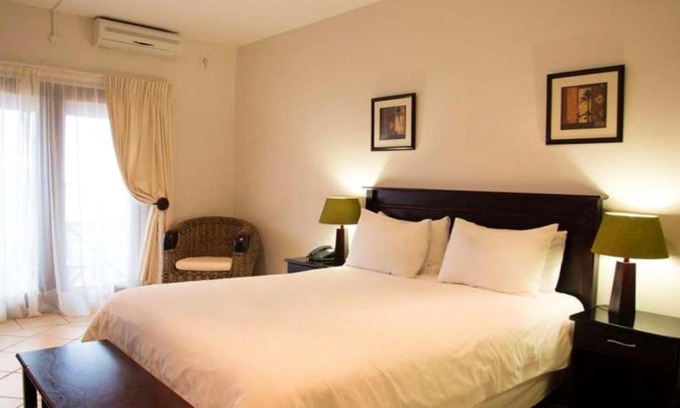 Port Edward Apartment | Ocean View Villas Unit A11: Ideal for Family Getaways