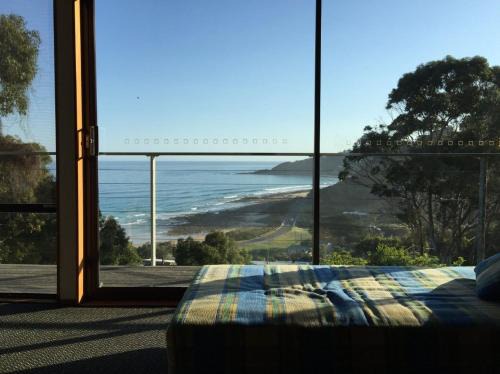 Separation Creek House | Ocean View Retreat: Pet-Friendly with Breathtaking Views