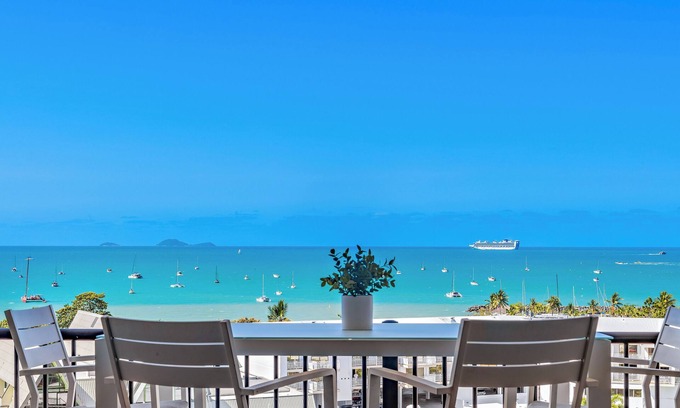 Airlie Beach Hotel | Ocean Views 14A: Family-Friendly Getaway with Pool & Spa