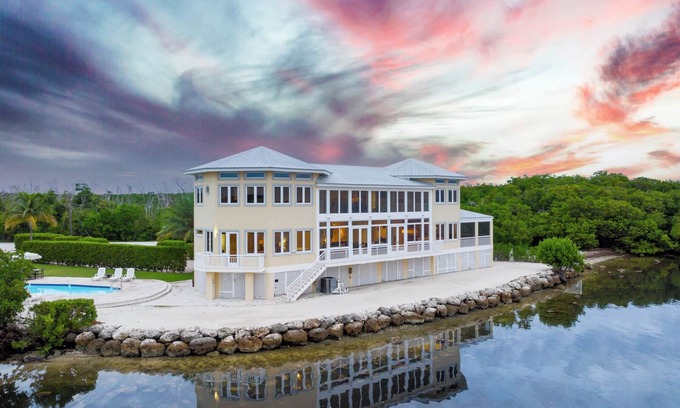 Key Largo House | Unforgettable Ocean Views and Pool Access Await You
