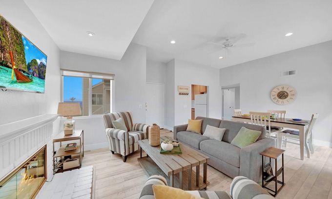 Dana Point Condo | Seaside Escape: Ocean Views, Spa & Dining Near The Strand