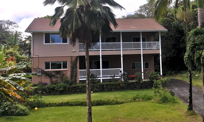 Kapoho House | Relaxing Oceanfront Retreat with Spacious Lanai & Views