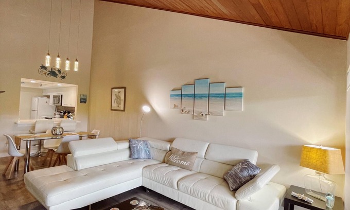 Fort Pierce Condo | Beachfront Bliss at Ocean Village Hutchinson Island