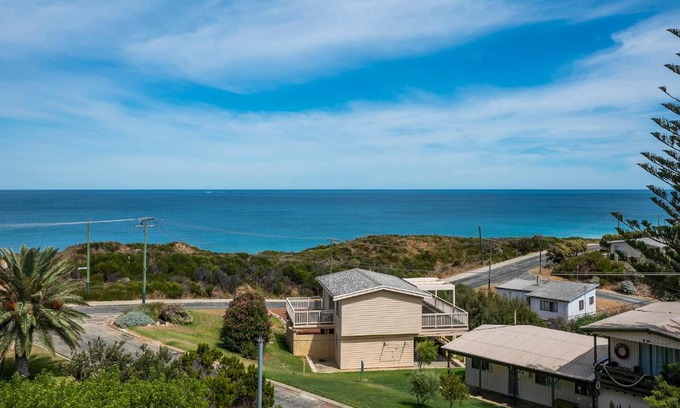 Guilderton House | Modern Ocean Vista Home with Breathtaking Views & Pool