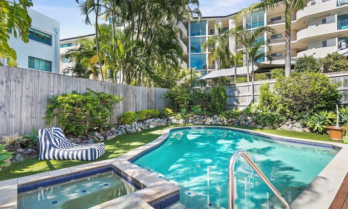 Alexandra Headland Apartment | Ocean Vista on Alex: 2-Bedroom Oasis with Ocean Views