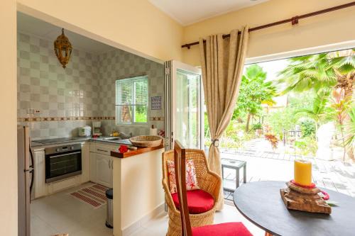 La Digue Villa | Relaxing Retreat at Oceane L'union Villa with Pool & Dining