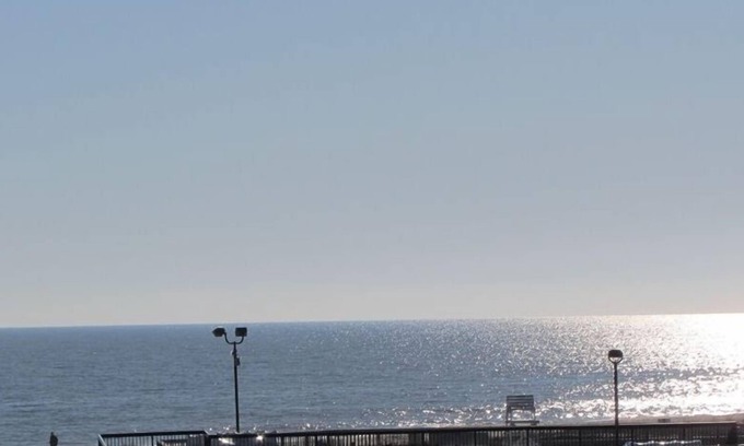 Bethany Beach Condo | Beachfront 1 BR Condo in Sea Colony with Pool & Spa