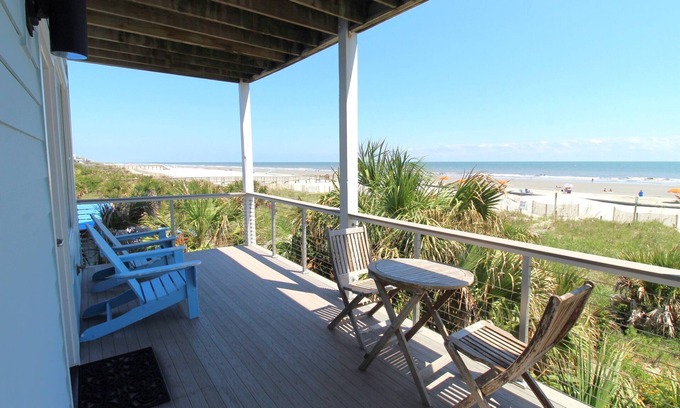 Folly Beach Condo | Oceanfront 1Br/1Ba Condo - Guest Rated 9/10 & Pet Friendly