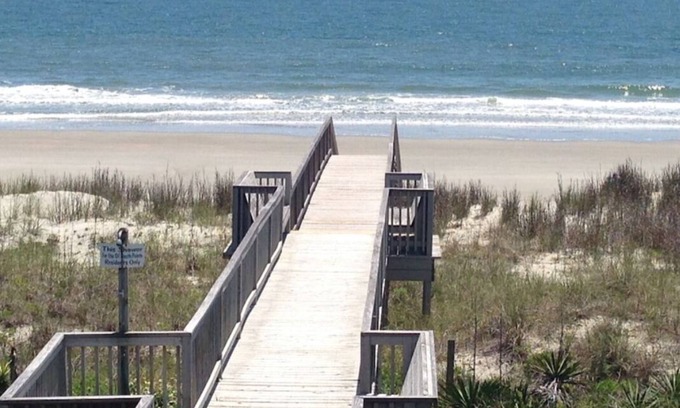 Murrells Inlet Condo | Oceanfront Family Retreat with Private Beach & Pool Access