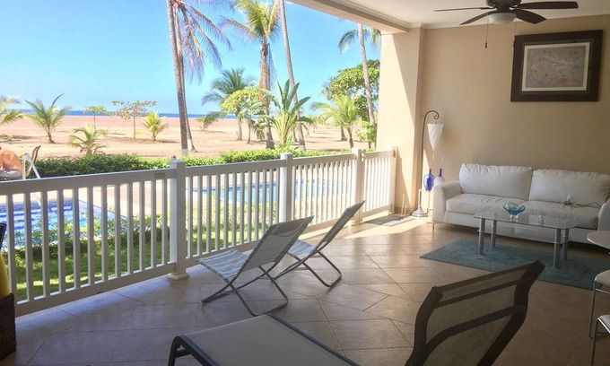 Barrio Los Faroles Condo | Oceanfront Condo at Jacó Beach – Guest Rated 9.8
