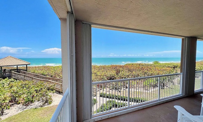 Fort Pierce Shores Condo | Oceanfront Corner Unit with Hot Tub & Pet-Friendly Comfort