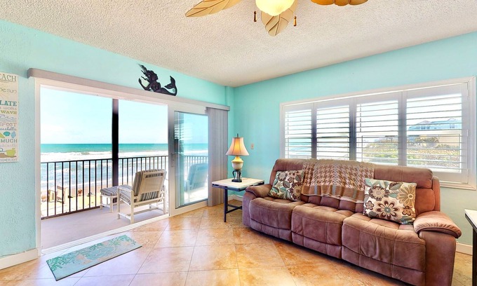 South Patrick Shores Condo | Oceanfront Condo with Pool and Ocean View Near the Beach