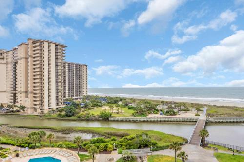 Myrtle Beach House | Beachfront Escape with Pools at Ocean Creek Resort