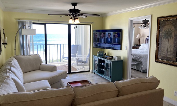 Hutchinson Island South Condo | Oceanfront Condo with Spa and Private Pool on Hutchinson Island