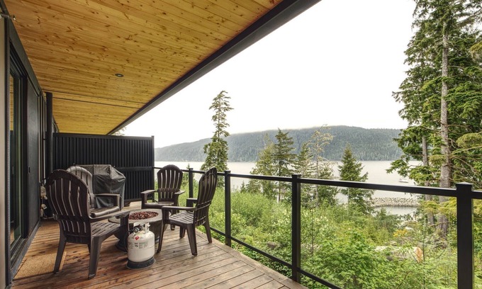 Port Renfrew Condo | Oceanfront Condo Cottage: Family-Friendly with Kitchen Access