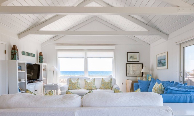 Smith Point Cottage | Oceanfront Cottage at Smith Point with Pool & Spa Access