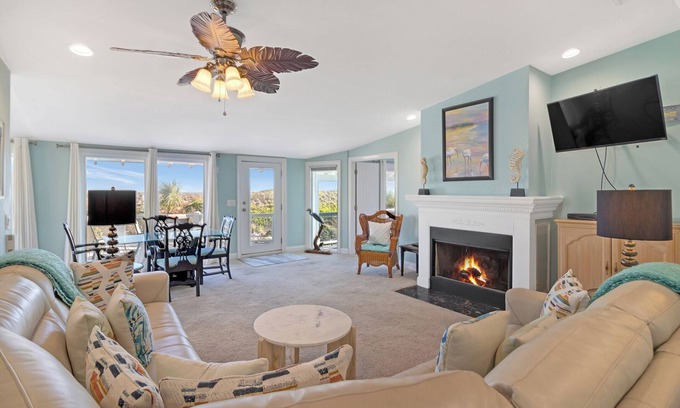 Tybee Island Cottage | Highly-Rated Tybee Cottage: Oceanfront 2 BDRM with Kitchen
