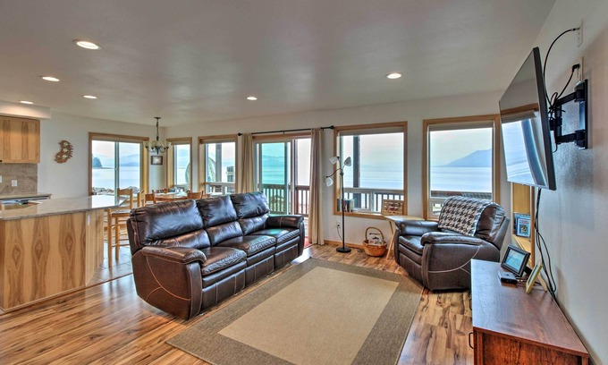 Craig Apartment | Oceanfront Craig Apt: Relaxing Getaway with Ocean Views
