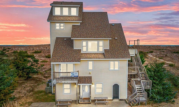 Waves House | Relaxing Oceanview Retreat with Pool, Hot Tub & Tennis