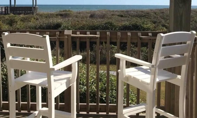 Duck Apartment | Oceanfront Duck Hotel: Family-Friendly & Budget-Conscious