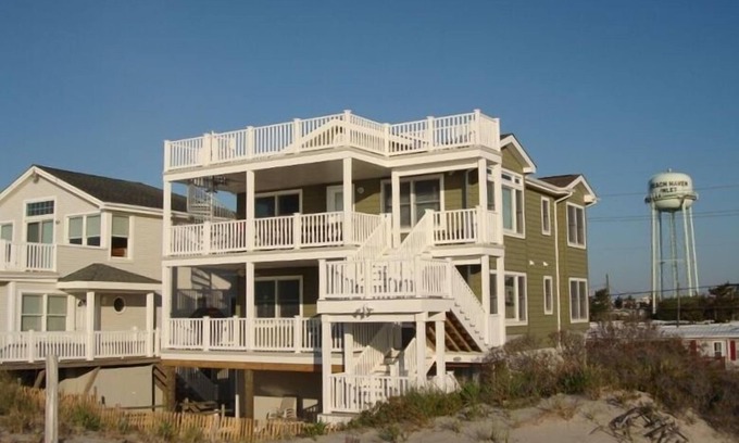 South Beach Haven House | Oceanfront Duplex: Guest Rated 10/10 with Pool & Beach Views