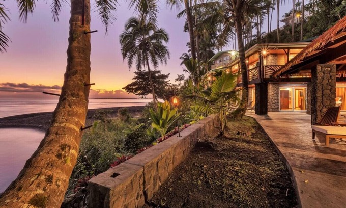 Kapoho House | Oceanfront Estate: The Honolii Hale