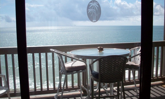 Garden City Condo | Oceanfront Family Retreat Near Myrtle Beach - Book Now!