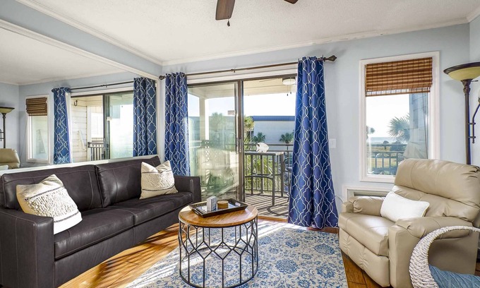 Hilton Head Island Condo | Oceanfront Condo on Hilton Head Island with Pool Access