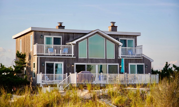 Westhampton Beach House | Oceanfront Escape: Breathtaking Views and Spa Amenities