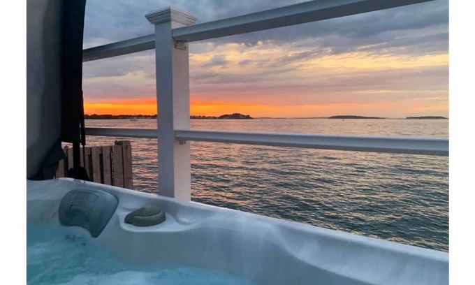 North Weymouth House | Seaside Retreat with Private Boat Mooring and Spa