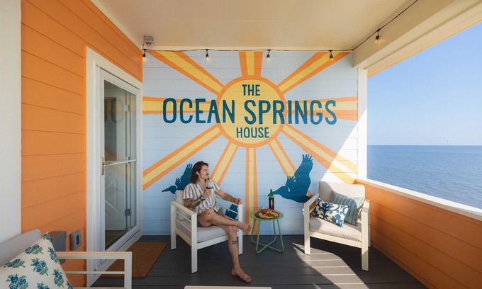 Ocean Springs House | Oceanfront, Hot tub, Firepit, Kayaks, Dog-Friendly