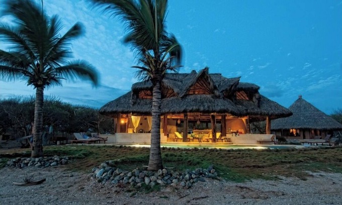 Saladita House | Oceanfront Beach Estate with Pool - Perfect for Large Groups