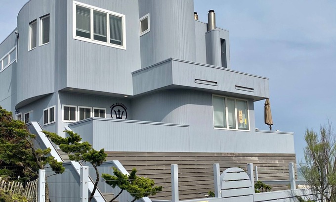 Ocean Beach House | Oceanfront 5-Bedroom Retreat with Pool & Spa, Rated 10/10