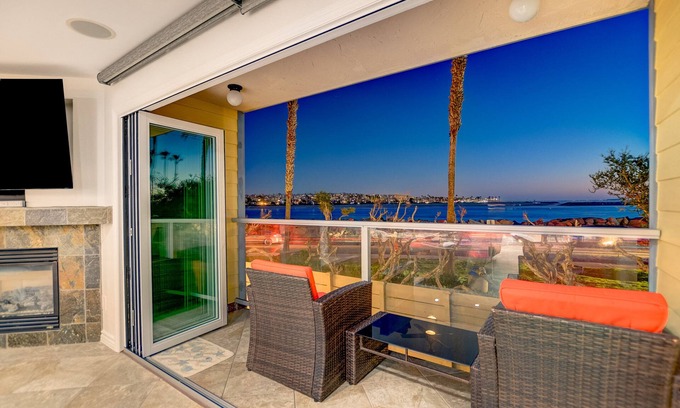 South Mission Beach Condo | Oceanfront Escape with Spa & Ocean Views - Book Now!