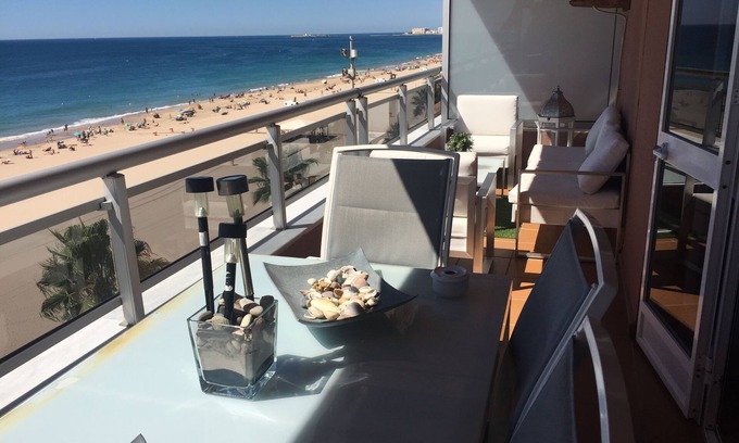 Cadiz Apartment | Exquisite Oceanfront Triplex with Spa & Pool in Cadiz