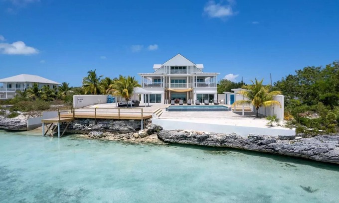 George Town House | Oceanfront Mansion with Heated Infinity Pool & Spa