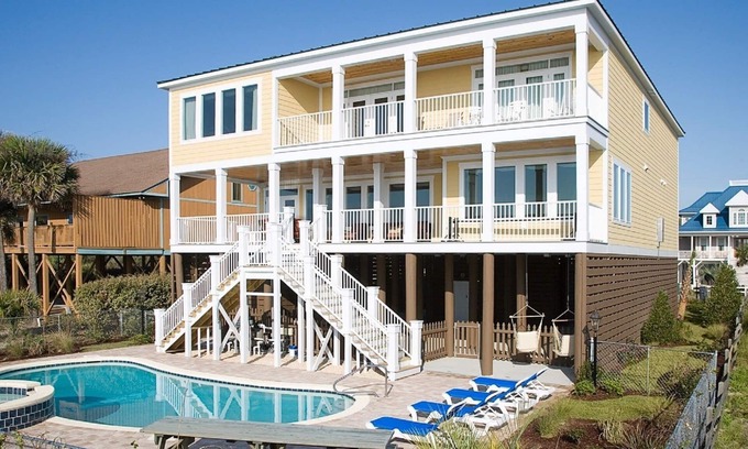 Long Bay Estates House | Oceanfront Myrtle Beach Home with Pool & Spa for 26 Guests