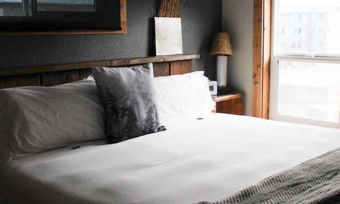 Long Beach Hotel | Oceanfront Retreat: Pet-Friendly Getaway by Discovery Trail