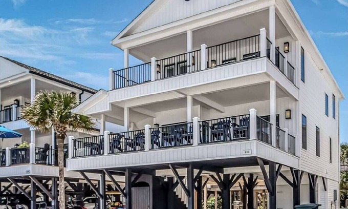 Surfside Beach House | Oceanfront Retreat at Ocean Lakes: Top-Rated Debruhl Rentals