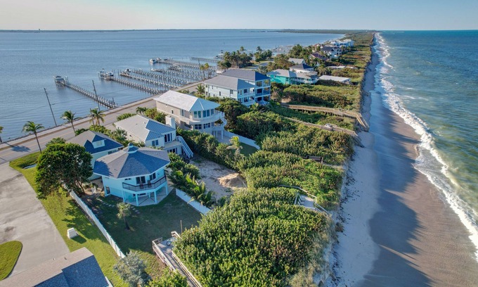 Ambersand Beach House | Scenic Oceanfront Octagon Beach House with Pool & Spa