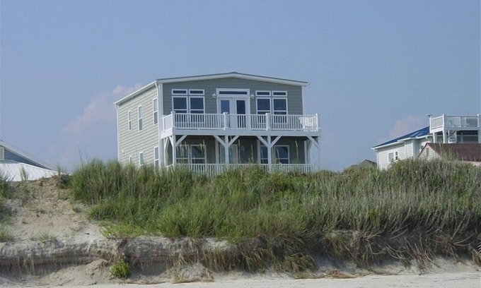 Holden Beach House | Oceanfront Retreat: Private Pool & EV Charging Available