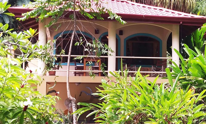 Dominicalito Cottage | Oceanfront Retreats at Beach House Incognito - Rated 9.8!